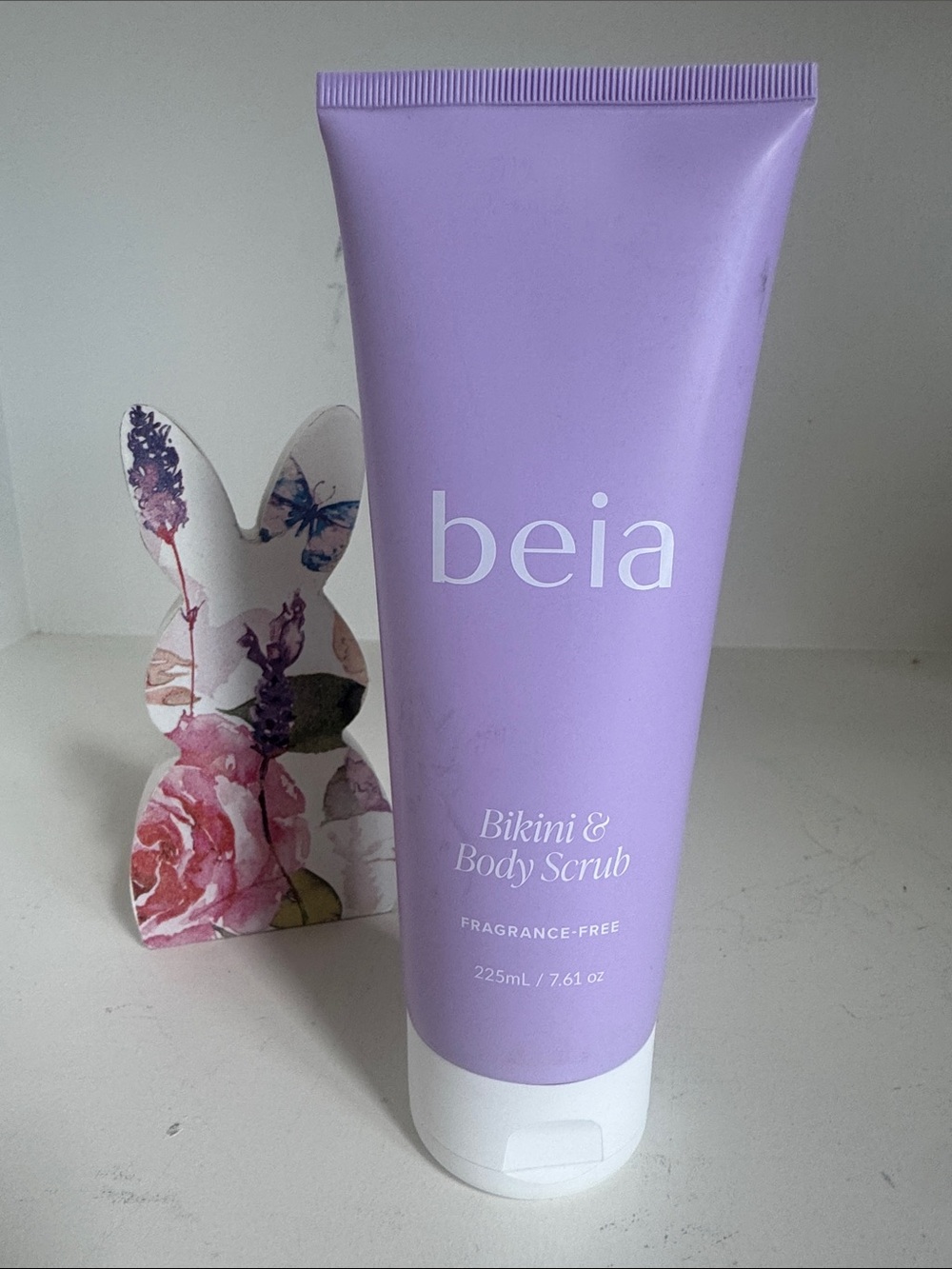 Beia Bikini & Body Scrub - Lavender Fragrance-Free Exfoliant